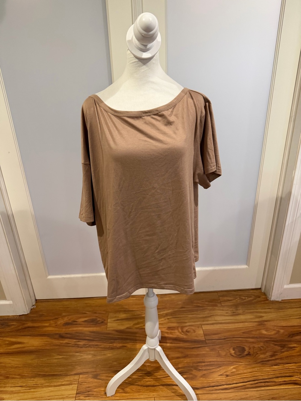 Boatneck Short Sleeve Women's Top in Taupe